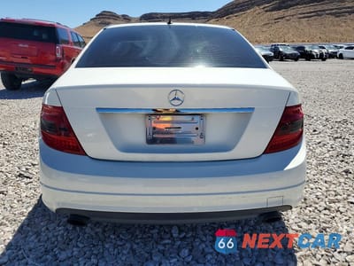 Zdjęcie 6 z 12 samochodu: 2010 MERCEDES-BENZ C 300 VIN:WDDGF5EB4AR087070 - miniatura
