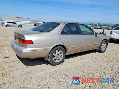 Trzecie zdjęcie samochodu z tyłu: 2000 TOYOTA CAMRY LE V6 VIN:JT2BF28K6Y0289009 - miniatura