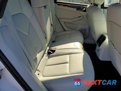 Zdjęcie 11 z 13 samochodu: 2024 PORSCHE MACAN BASE VIN:WP1AA2A56RLB01397 - miniatura