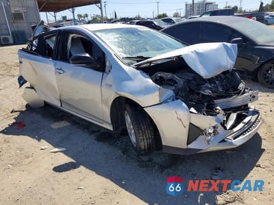 Czwarte zdjęcie samochodu z boku: 2018 TOYOTA PRIUS VIN:JTDKBRFU9J3602459 - miniatura