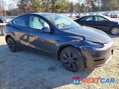 Czwarte zdjęcie samochodu z boku: 2024 TESLA MODEL Y VIN:7SAYGDEE1RA308805 - miniatura