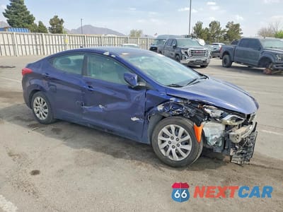 Czwarte zdjęcie samochodu z boku: 2012 HYUNDAI ELANTRA GLS VIN:5NPDH4AE1CH091444 - miniatura