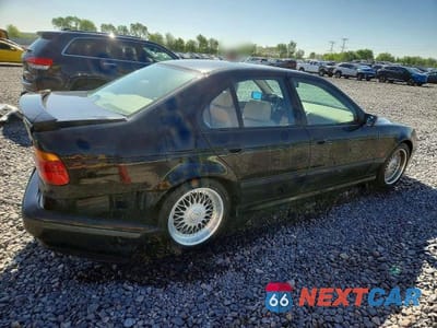 Trzecie zdjęcie samochodu z tyłu: 1999 BMW 528 I VIN:WBADM5342XBY16687 - miniatura