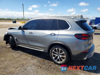 Drugie zdjęcie samochodu z przodu: 2025 BMW X5 XDRIVE50E VIN:5UX43EU04S9Y94498 - miniatura