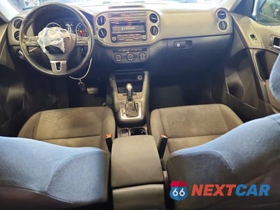 Zdjęcie 8 z 12 samochodu: 2013 VOLKSWAGEN TIGUAN S VIN:WVGAV3AX6DW562468 - miniatura