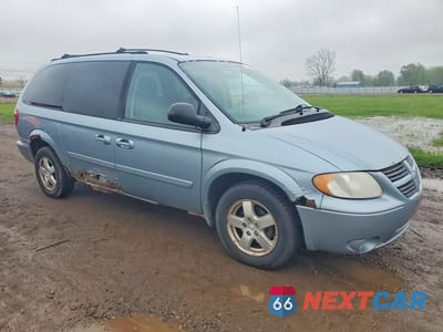 Czwarte zdjęcie samochodu z boku: 2006 DODGE GRAND CARAVAN SXT VIN:2D4GP44L36R600454 - miniatura