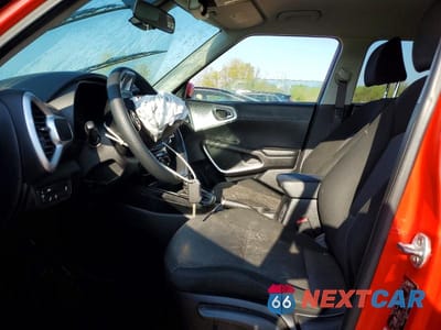 Zdjęcie 7 z 12 samochodu: 2022 KIA SOUL LX VIN:KNDJ23AU0N7158922 - miniatura