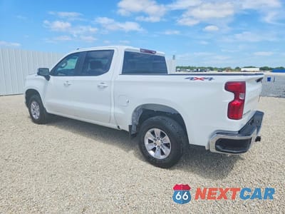 Drugie zdjęcie samochodu z przodu: 2026 CHEVROLET SILVERADO K1500 LT VIN:1GCUKDED4TZ176242 - miniatura