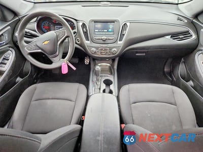 Zdjęcie 8 z 13 samochodu: 2016 CHEVROLET MALIBU LT VIN:1G1ZE5ST6GF244426 - miniatura