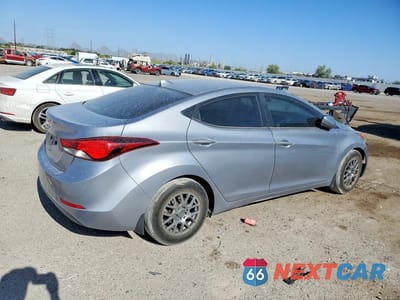 Trzecie zdjęcie samochodu z tyłu: 2016 HYUNDAI ELANTRA SE VIN:5NPDH4AE6GH727409 - miniatura