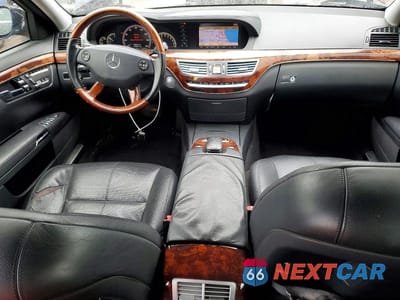 Zdjęcie 8 z 12 samochodu: 2008 MERCEDES-BENZ S 550 VIN:WDDNG71X38A223554 - miniatura