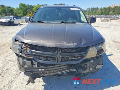 Piąte zdjęcie samochodu w środku: 2019 DODGE JOURNEY CROSSROAD VIN:3C4PDCGG9KT680347 - miniatura