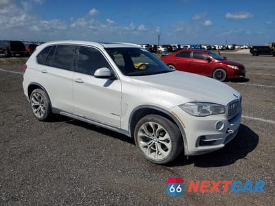 Czwarte zdjęcie samochodu z boku: 2018 BMW X5 SDRIVE35I VIN:5UXKR2C5XJ0Z16895 - miniatura