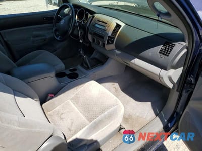 Zdjęcie 8 z 11 samochodu: 2005 TOYOTA TACOMA ACCESS CAB VIN:5TEUX42N45Z086322 - miniatura