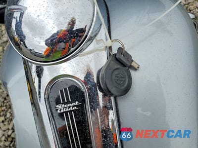 Zdjęcie 8 z 9 samochodu: 2020 HARLEY-DAVIDSON FLHX VIN:1HD1KBC17LB648506 - miniatura