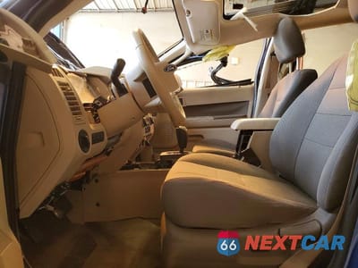 Zdjęcie 7 z 14 samochodu: 2009 FORD ESCAPE XLT VIN:1FMCU03739KB31074 - miniatura