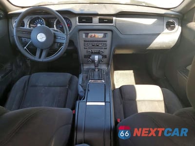 Zdjęcie 8 z 12 samochodu: 2011 FORD MUSTANG VIN:1ZVBP8AM4B5153018 - miniatura