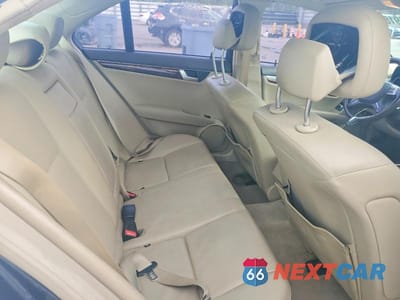 Zdjęcie 10 z 12 samochodu: 2014 MERCEDES-BENZ C 300 4MATIC VIN:WDDGF8AB2ER302913 - miniatura