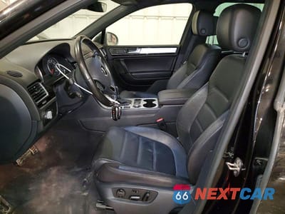 Zdjęcie 7 z 13 samochodu: 2017 VOLKSWAGEN TOUAREG WOLFSBURG VIN:WVGRF7BP1HD001263 - miniatura
