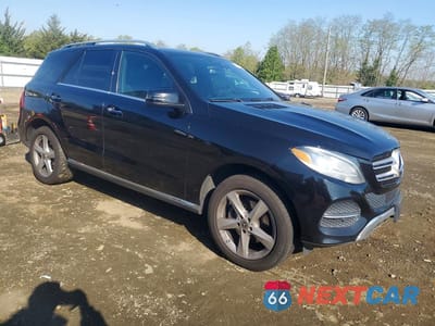 Czwarte zdjęcie samochodu z boku: 2018 MERCEDES-BENZ GLE 350 4MATIC VIN:4JGDA5HB6JB144753 - miniatura
