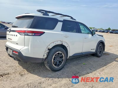 Trzecie zdjęcie samochodu z tyłu: 2023 NISSAN PATHFINDER SV VIN:5N1DR3BD5PC258107 - miniatura