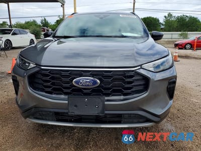 Piąte zdjęcie samochodu w środku: 2025 FORD ESCAPE ST LINE VIN:1FMCU9MN8SUA87536 - miniatura