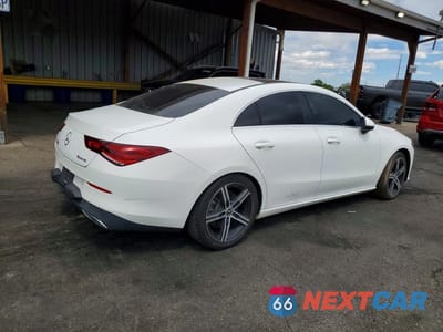 Trzecie zdjęcie samochodu z tyłu: 2020 MERCEDES-BENZ CLA 250 4MATIC VIN:WDD5J4HB8LN036449 - miniatura