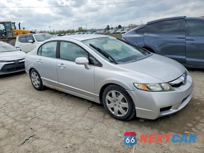 Czwarte zdjęcie samochodu z boku: 2009 HONDA CIVIC LX VIN:1HGFA16579L022915 - miniatura