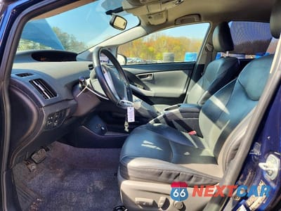 Zdjęcie 7 z 12 samochodu: 2013 TOYOTA PRIUS FIVE VIN:JTDKN3DU6D1659175 - miniatura