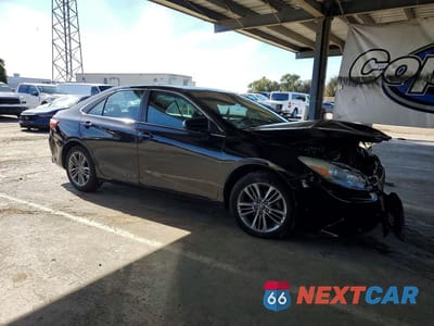 Czwarte zdjęcie samochodu z boku: 2017 TOYOTA CAMRY SE VIN:4T1BF1FK8HU324688 - miniatura