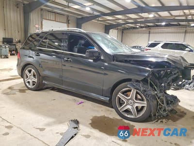 Czwarte zdjęcie samochodu z boku: 2019 MERCEDES-BENZ GLE 400 4MATIC VIN:4JGDA5GB9KB187230 - miniatura