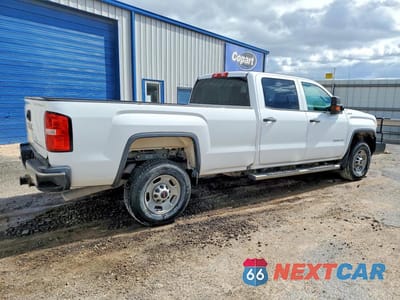 Trzecie zdjęcie samochodu z tyłu: 2016 GMC SIERRA K2500 HEAVY DUTY VIN:1GT12REG5GF277758 - miniatura
