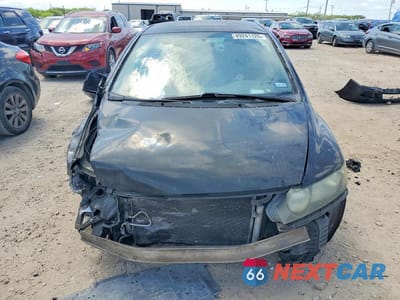 Piąte zdjęcie samochodu w środku: 2010 HONDA CIVIC LX VIN:19XFA1F59AE067771 - miniatura