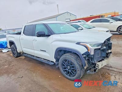 Czwarte zdjęcie samochodu z boku: 2026 TOYOTA TUNDRA LIMITED VIN:5TFWA5EC4TX052475 - miniatura