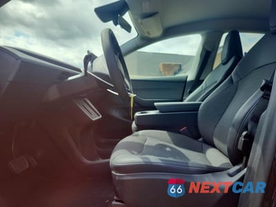 Zdjęcie 7 z 14 samochodu: 2026 TESLA MODEL Y VIN:7SAYGDED7TA600019 - miniatura