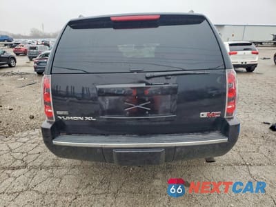 Zdjęcie 6 z 13 samochodu: 2011 GMC YUKON XL DENALI VIN:1GKS2MEF5BR315712 - miniatura