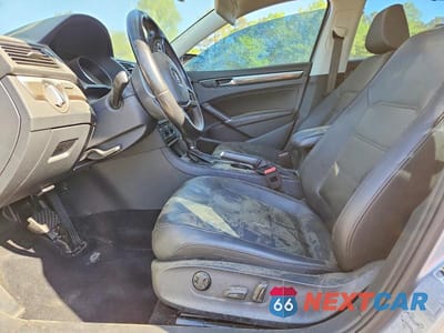 Zdjęcie 7 z 12 samochodu: 2018 VOLKSWAGEN PASSAT VIN:1VWBA7A34JC018084 - miniatura