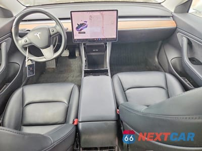 Zdjęcie 8 z 11 samochodu: 2019 TESLA MODEL 3 VIN:5YJ3E1EBXKF191588 - miniatura