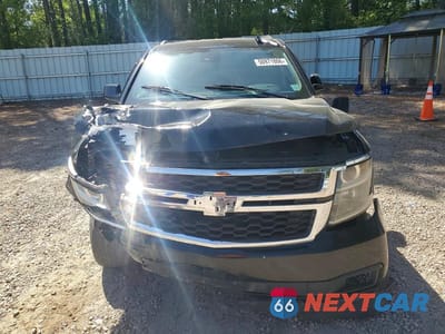 Piąte zdjęcie samochodu w środku: 2020 CHEVROLET SUBURBAN C1500 LT VIN:1GNSCHKC8LR282904 - miniatura