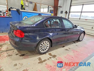 Trzecie zdjęcie samochodu z tyłu: 2009 BMW 328 XI SULEV VIN:WBAPK53539A510456 - miniatura