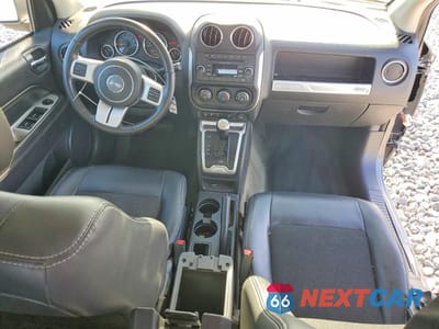 Zdjęcie 8 z 11 samochodu: 2017 JEEP COMPASS LATITUDE VIN:1C4NJCEA8HD115391 - miniatura