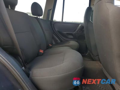 Zdjęcie 11 z 14 samochodu: 2004 JEEP GRAND CHEROKEE LAREDO VIN:1J4GW48S34C280988 - miniatura