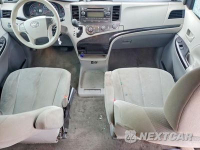 Zdjęcie 8 z 13 samochodu: 2011 TOYOTA SIENNA BASE 7-PASSENGER VIN:5TDZK3DC4BS025040 - miniatura