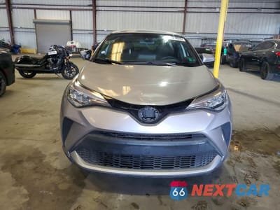 Piąte zdjęcie samochodu w środku: 2020 TOYOTA C-HR XLE VIN:JTNKHMBX4L1082859 - miniatura