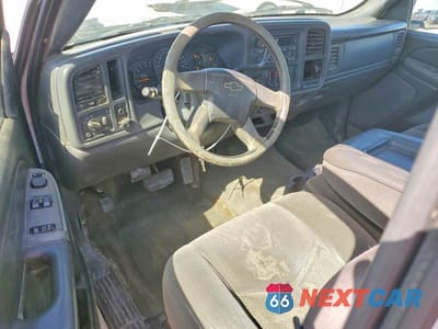 Zdjęcie 8 z 12 samochodu: 2005 CHEVROLET SILVERADO C1500 VIN:1GCEC14VX5Z173942 - miniatura