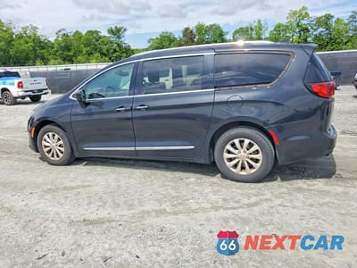 Drugie zdjęcie samochodu z przodu: 2019 CHRYSLER PACIFICA TOURING L VIN:2C4RC1BG6KR680803 - miniatura
