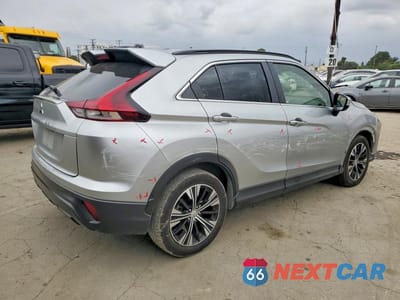 Trzecie zdjęcie samochodu z tyłu: 2022 MITSUBISHI ECLIPSE CROSS SE VIN:JA4ASWAA0NZ005995 - miniatura