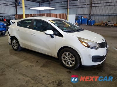 Czwarte zdjęcie samochodu z boku: 2014 KIA RIO LX VIN:KNADM4A39E6400193 - miniatura
