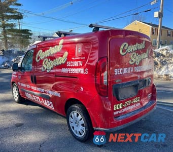Trzecie zdjęcie samochodu z tyłu: 2016 RAM PROMASTER CITY SLT VIN:ZFBERFBTXG6B23064 - miniatura