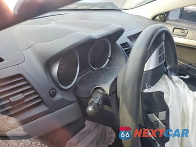 Zdjęcie 9 z 12 samochodu: 2009 MITSUBISHI LANCER ES VIN:JA3AU26U19U607625 - miniatura